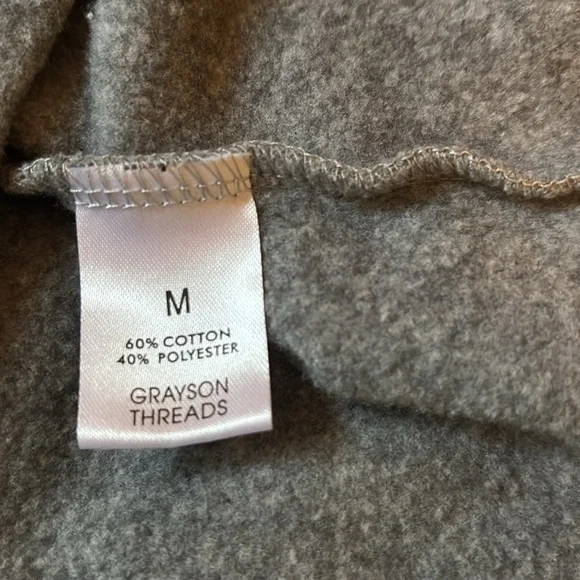 🙂SmileyWorld “Love Above All” Boxy Crew Neck Long Sleeve Sweatshirt ,Size M - Picture 10 of 15